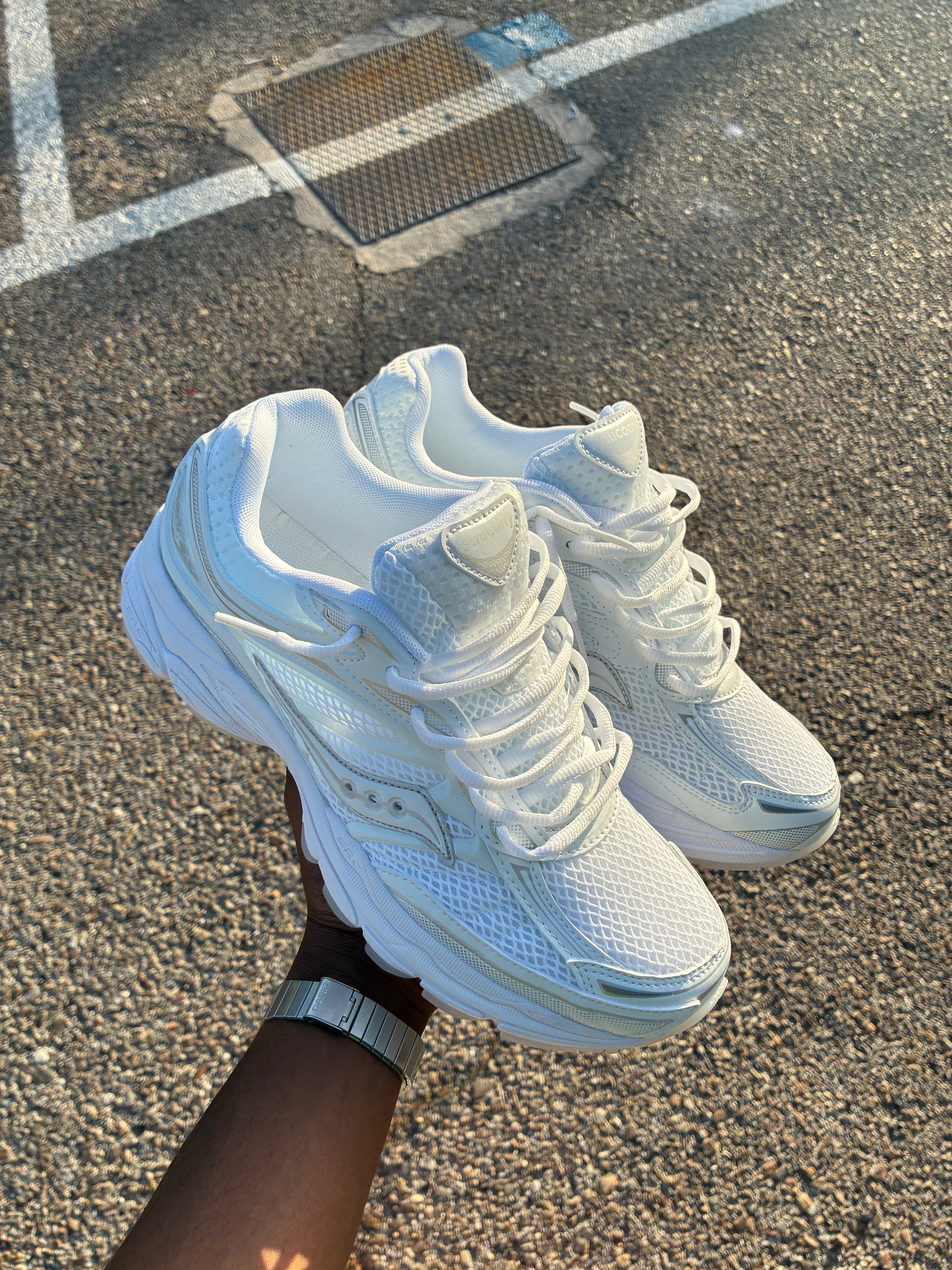 Saucony Omni 9 White
